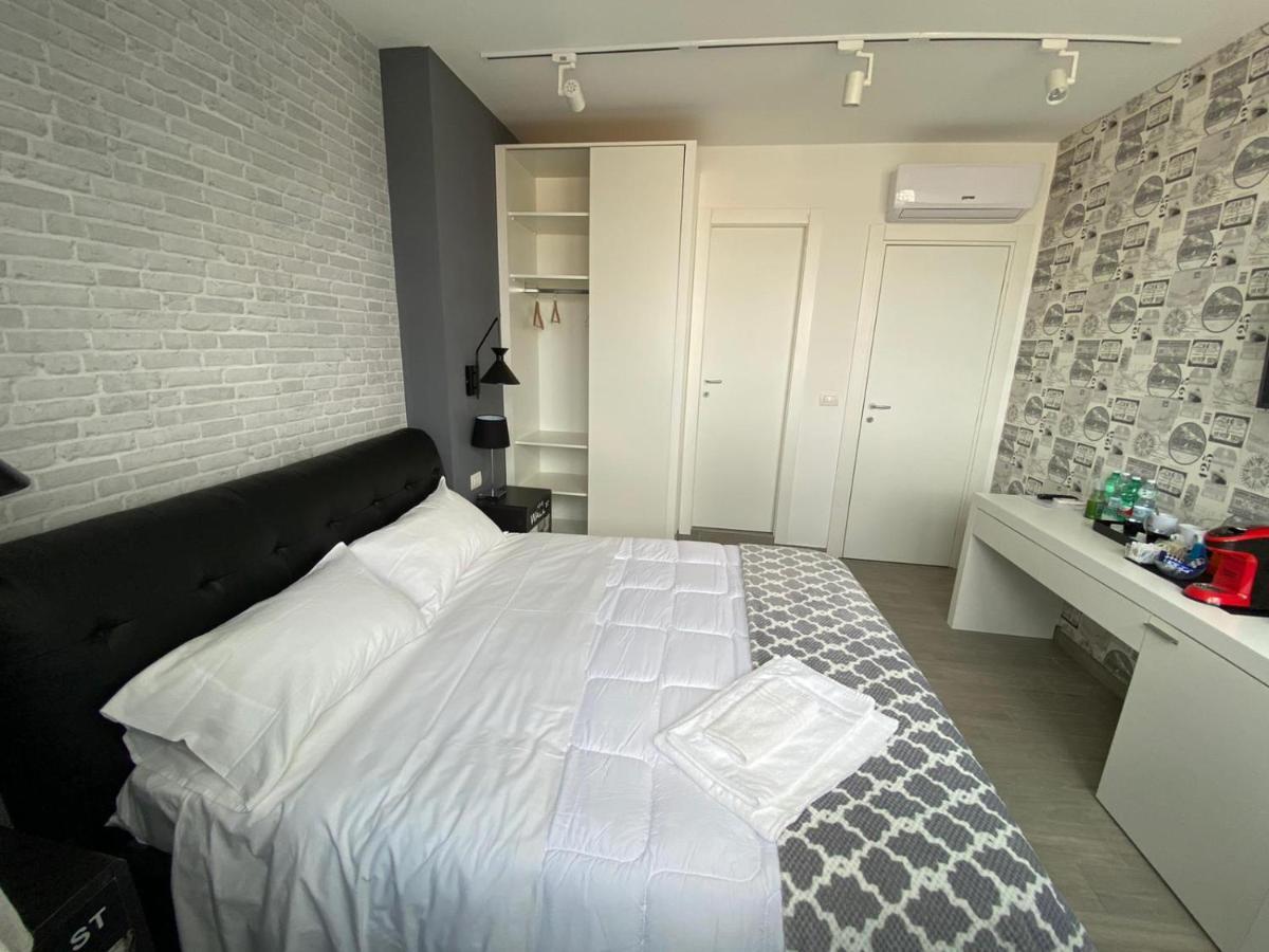 2B Fifteen Floor Suite Napoli Exteriör bild