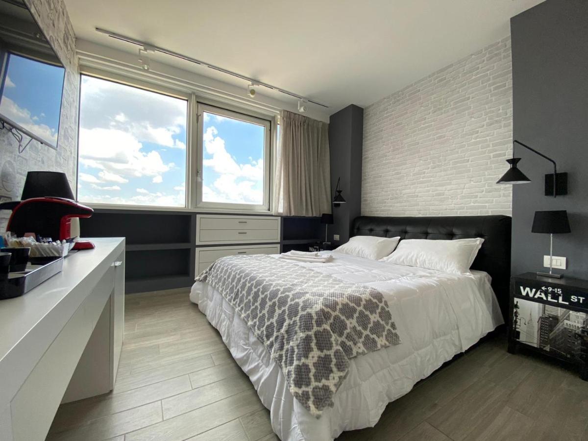 2B Fifteen Floor Suite Napoli Exteriör bild