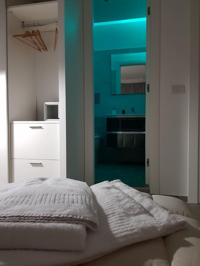 2B Fifteen Floor Suite Napoli Exteriör bild